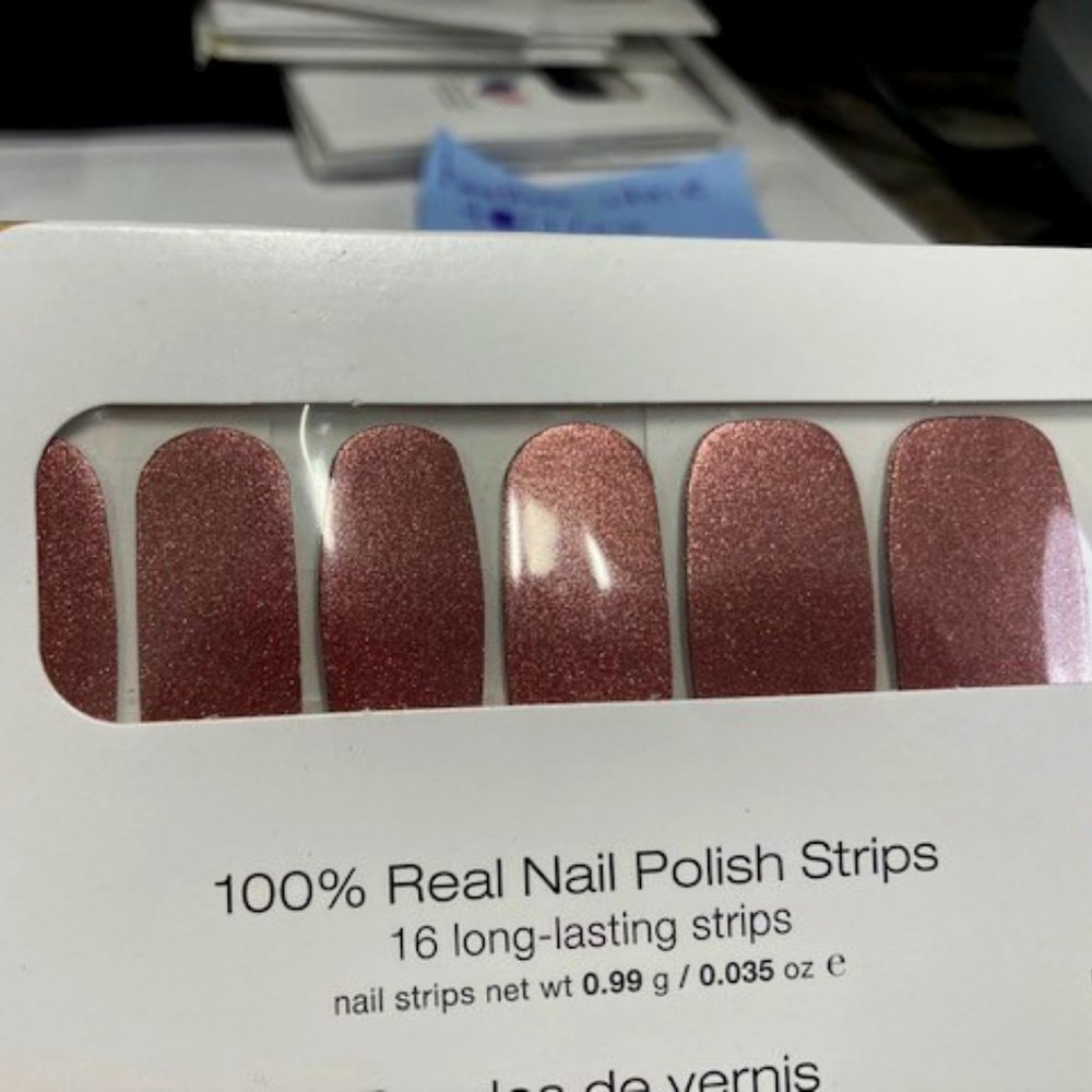 GRATITUDE IS EVERYTHING nail strips